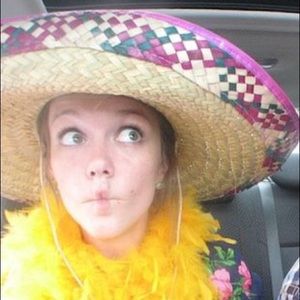 Meet your Posher, Annie